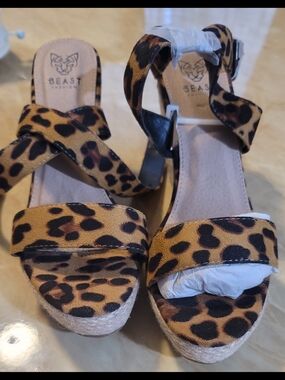 BEAST FASHION Leopard Print Wedge Sandals - Tan & Black